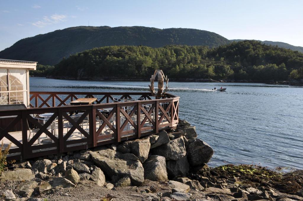 Gulen Dive Resort Dalsoyra Bagian luar foto